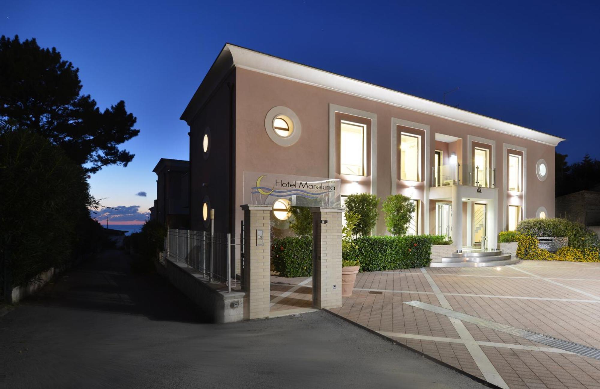 Hotel Mareluna Castellabate Esterno foto
